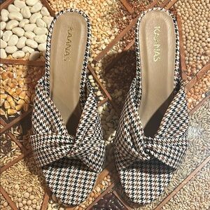 Kaanas Sena Plaid Women's Houndstooth Slide Sandals